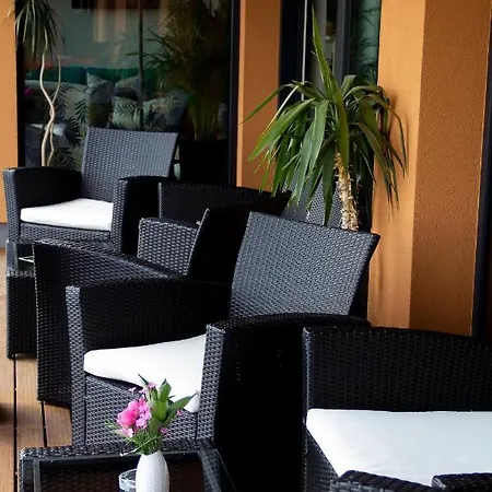 Penzion Cafe Na Svahu Cheb